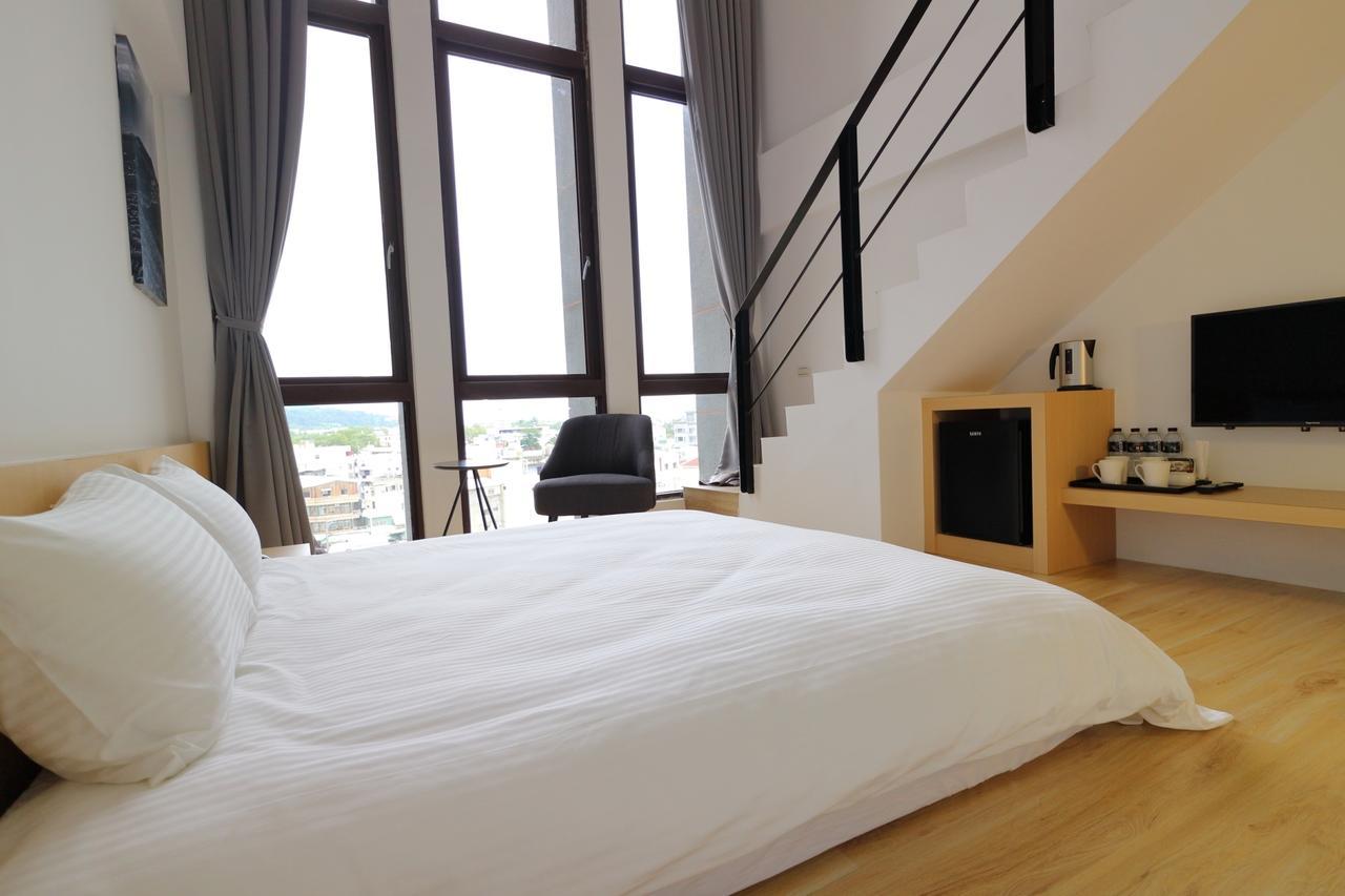 Ket Hotel Yuli Esterno foto