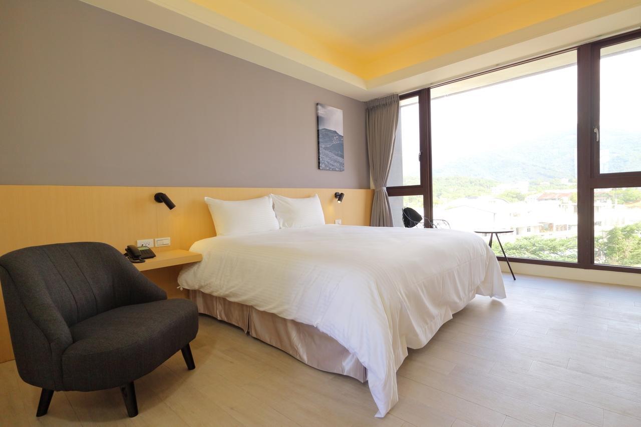 Ket Hotel Yuli Esterno foto