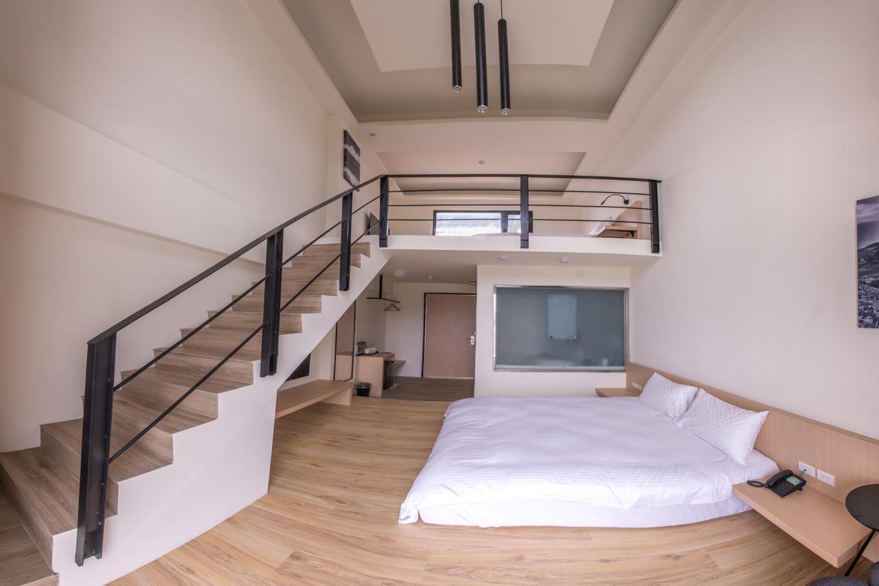 Ket Hotel Yuli Esterno foto